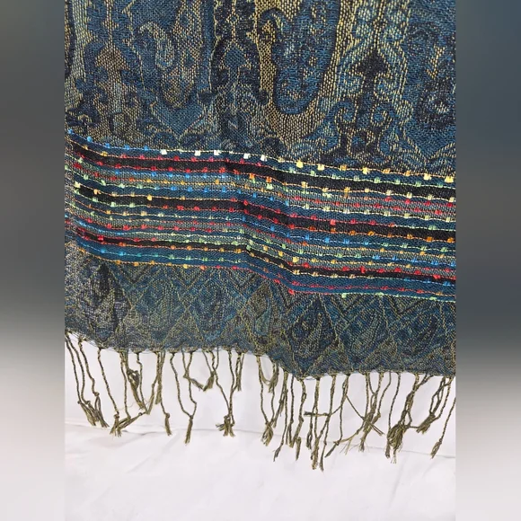 Pashmina Luxury Greenand Multicolor Patterned Scarf